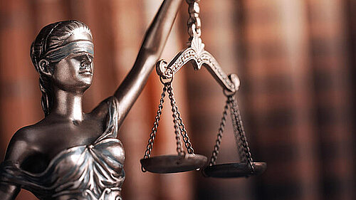 A Lady Justice statue