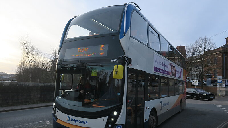 Number 5 bus travelling along New North Road, Exeter